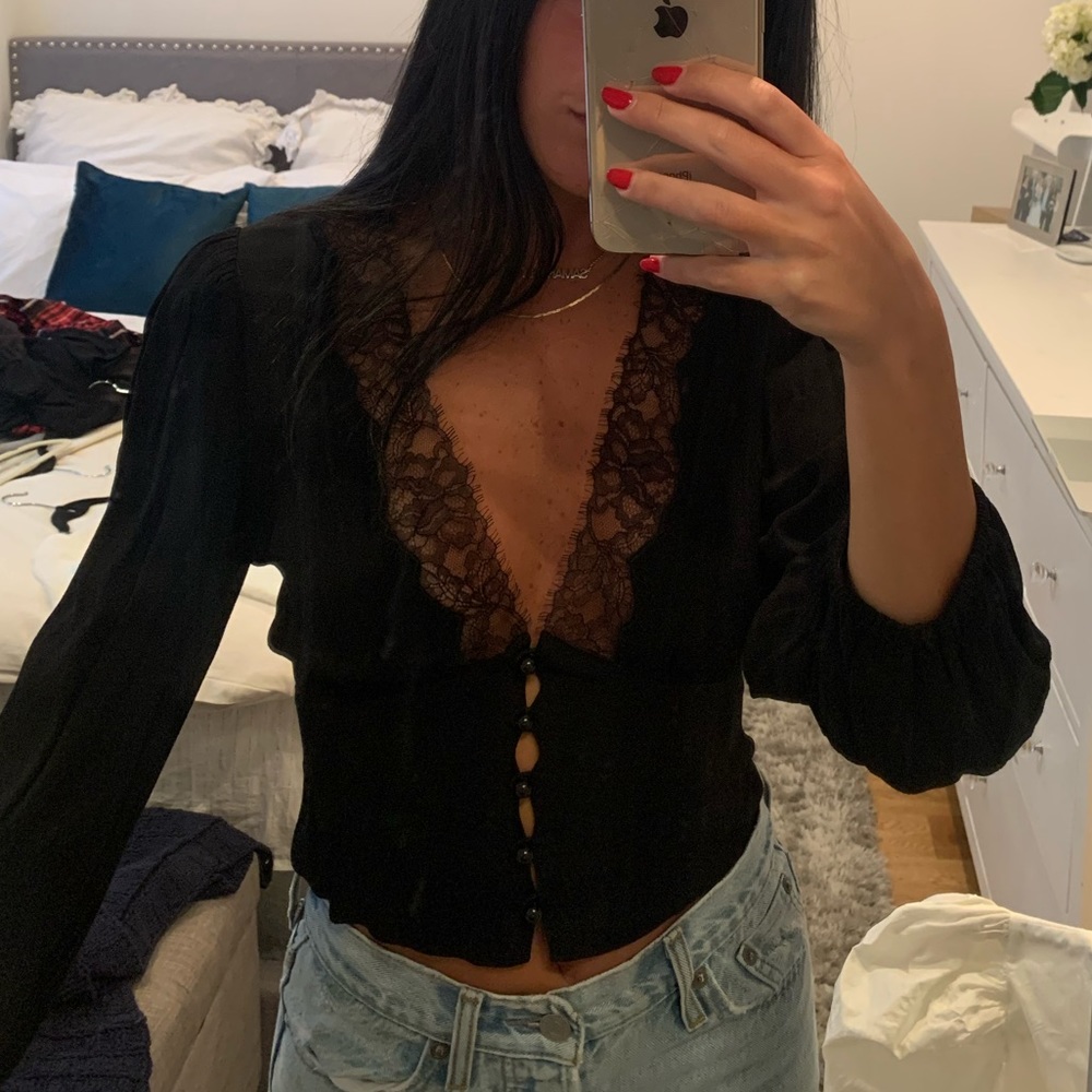 Aritzia Wilfred blouse